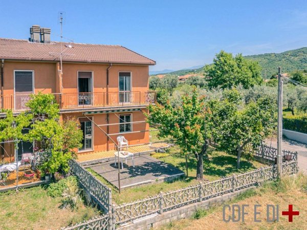 casa indipendente in vendita a Poggio Moiano
