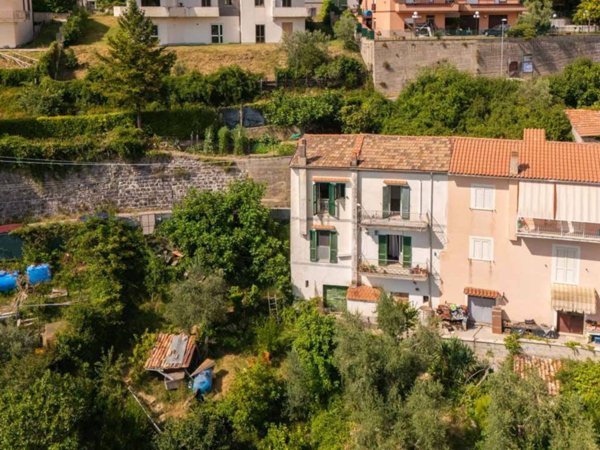 pentavano in vendita a Poggio Moiano