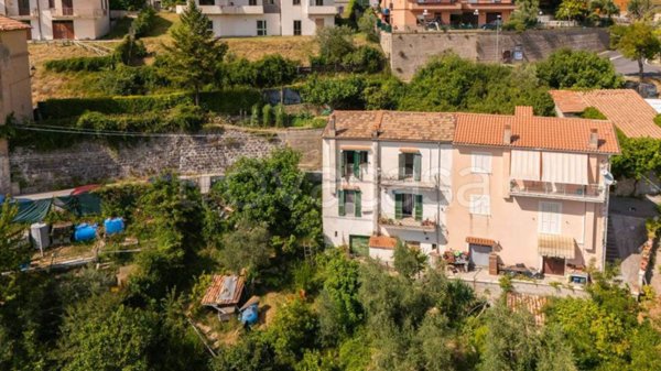 casa indipendente in vendita a Poggio Moiano
