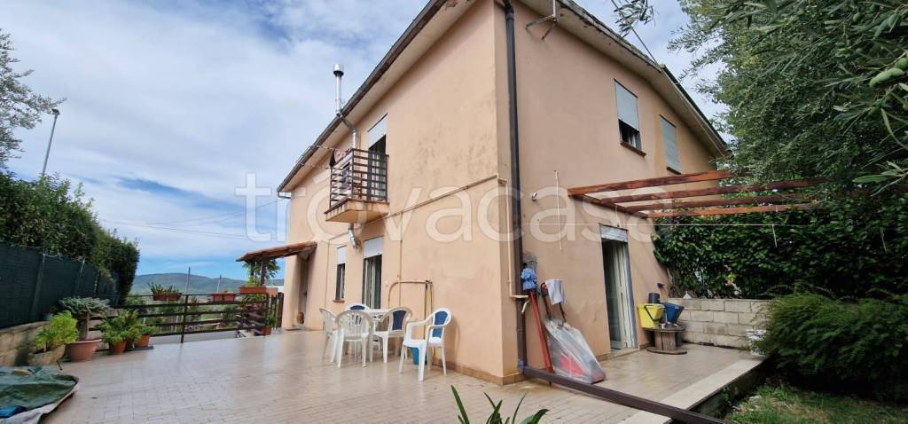 casa indipendente in vendita a Poggio Moiano