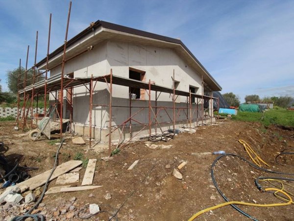 casa indipendente in vendita a Poggio Nativo