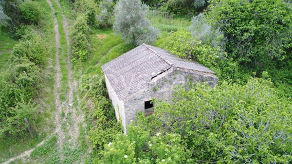 casa indipendente in vendita a Poggio Nativo