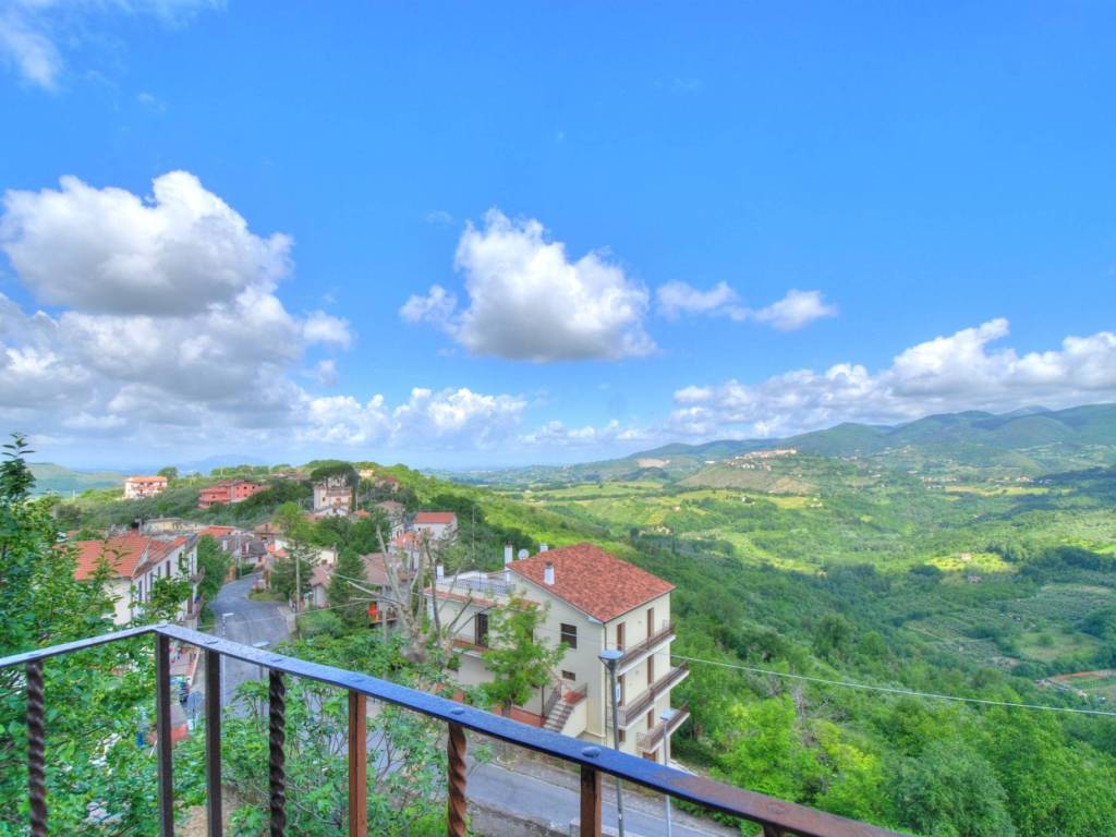 casa indipendente in vendita a Poggio Nativo