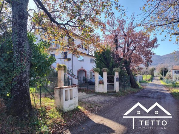 casa indipendente in vendita a Poggio Nativo