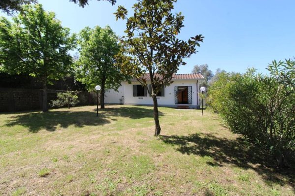 casa indipendente in vendita a Poggio Nativo