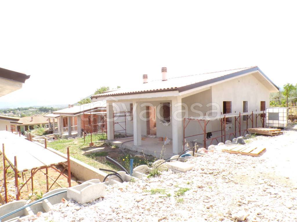 casa indipendente in vendita a Poggio Nativo