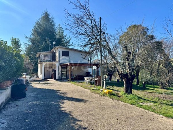 casa indipendente in vendita a Poggio Nativo