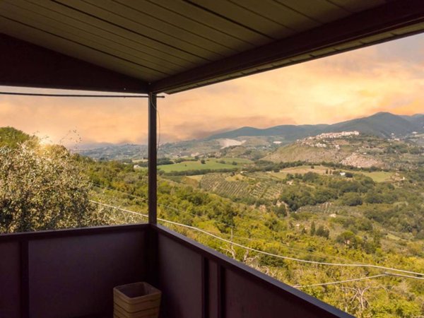 casa indipendente in vendita a Poggio Nativo