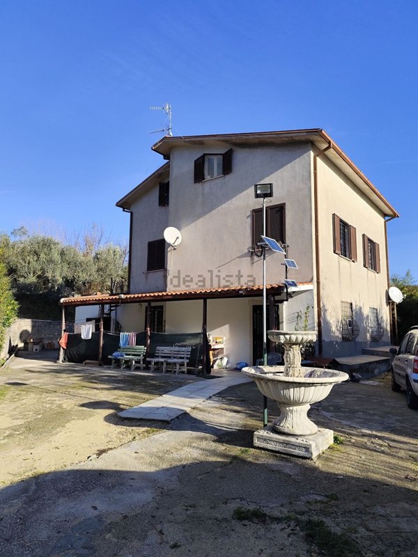 casale in vendita a Poggio Nativo