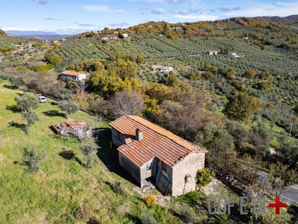 casa indipendente in vendita a Poggio Nativo