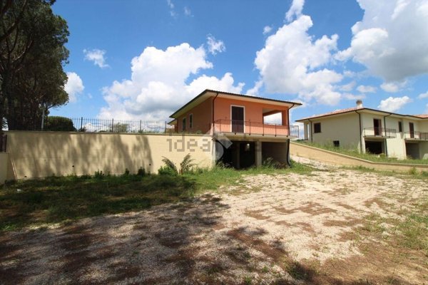 casa indipendente in vendita a Poggio Nativo