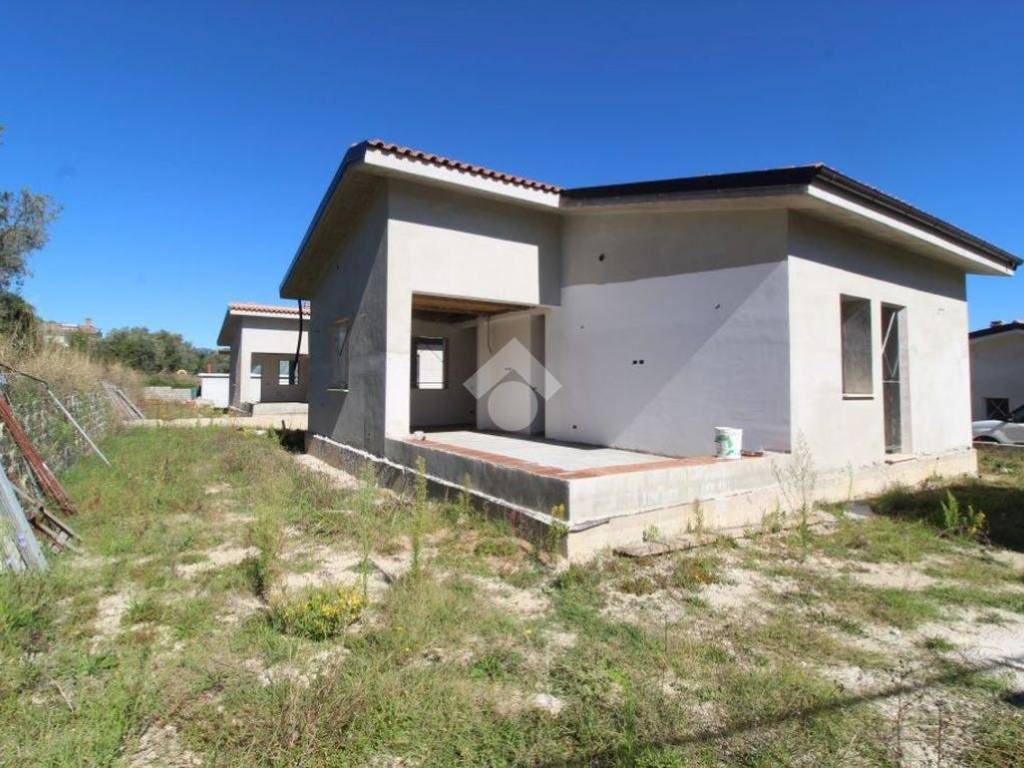 casa indipendente in vendita a Poggio Nativo