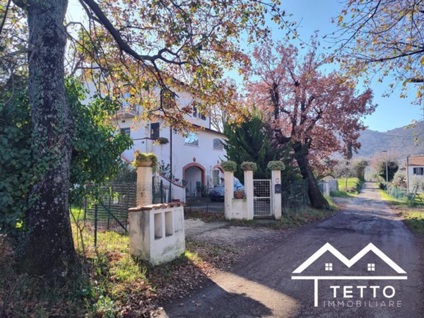 casa indipendente in vendita a Poggio Nativo