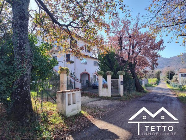 casa indipendente in vendita a Poggio Nativo