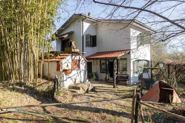 casa indipendente in vendita a Poggio Nativo
