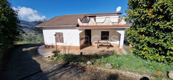 casa indipendente in vendita a Poggio Nativo