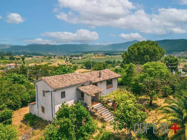 casa indipendente in vendita a Poggio Nativo