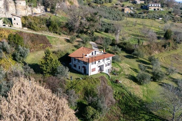 casa indipendente in vendita a Poggio Nativo