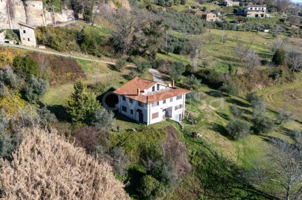 casa indipendente in vendita a Poggio Nativo