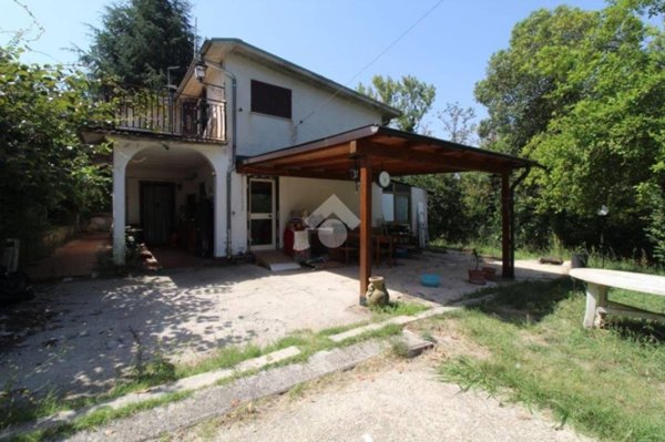 casa indipendente in vendita a Poggio Nativo