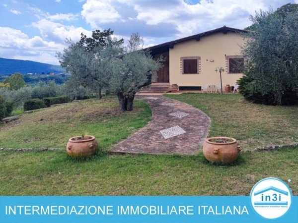 casa indipendente in vendita a Poggio Nativo