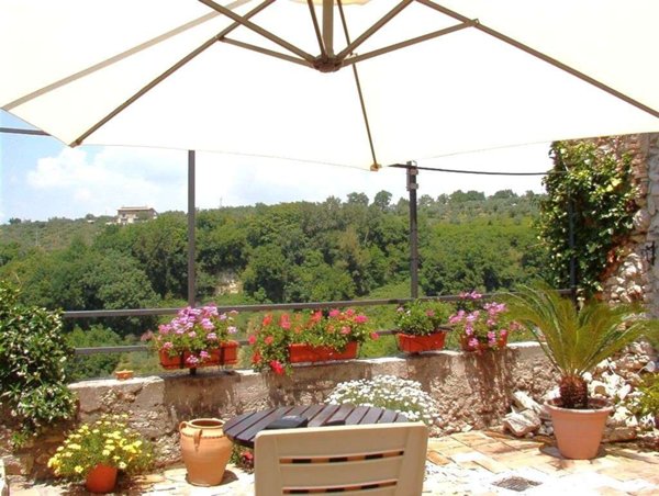 casa indipendente in vendita a Poggio Nativo