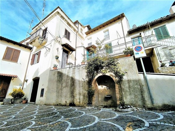 appartamento in vendita a Pozzaglia Sabina