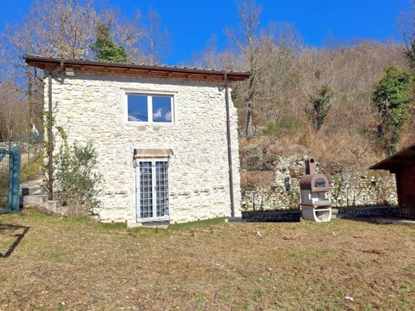 quadrivano in vendita a Pozzaglia Sabina