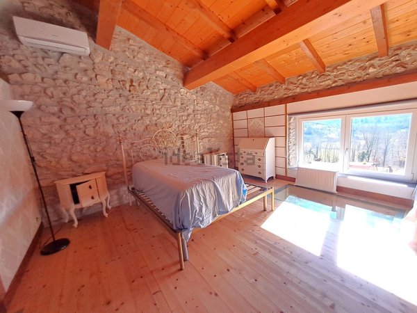 appartamento in vendita a Pozzaglia Sabina