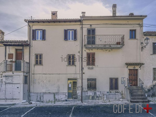 appartamento in vendita a Pozzaglia Sabina