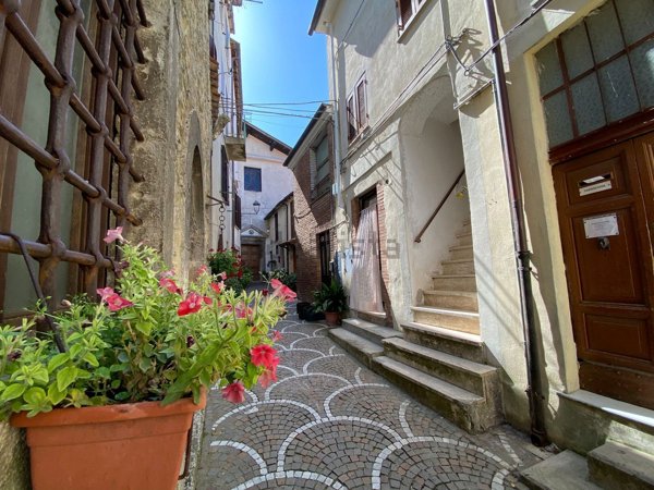 appartamento in vendita a Pozzaglia Sabina