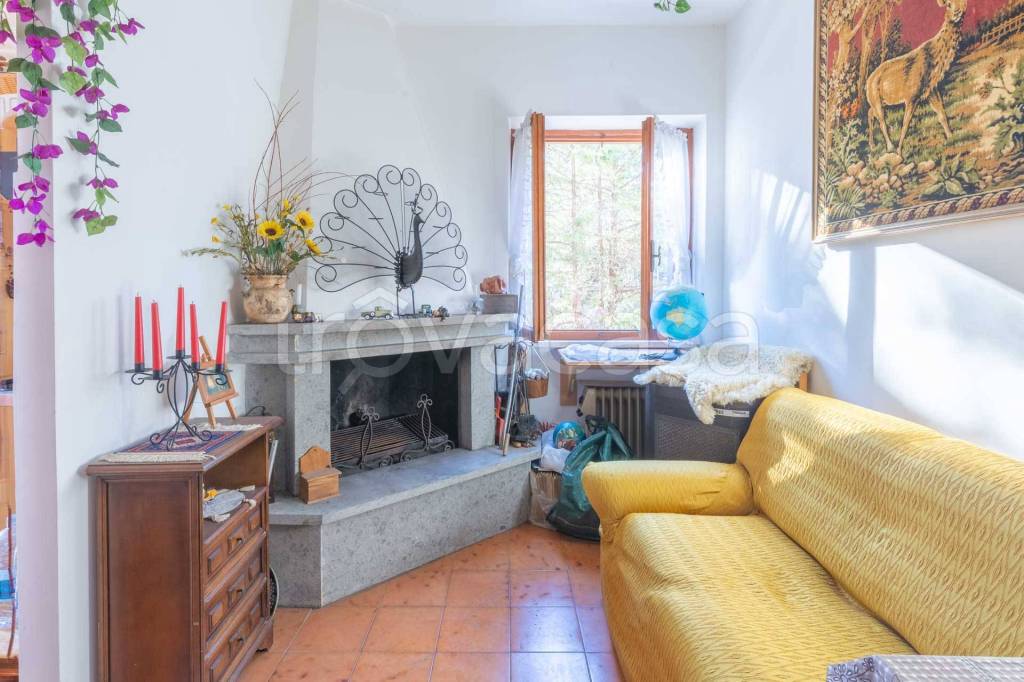 appartamento in vendita a Pozzaglia Sabina