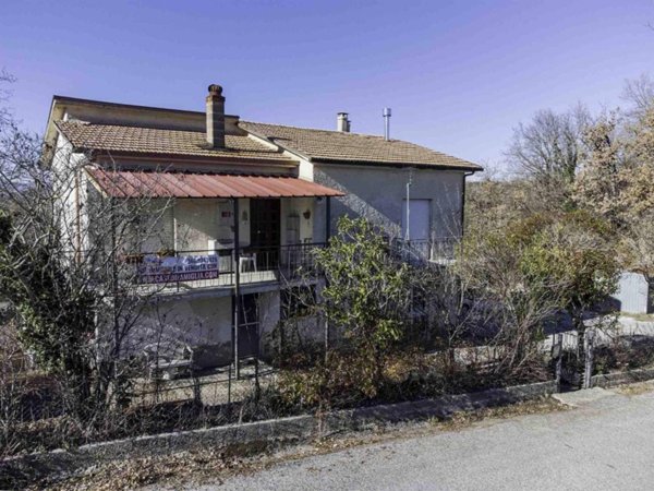 casa indipendente in vendita a Rieti in zona Terminillo