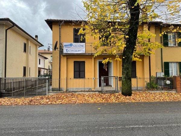 casa indipendente in vendita a Rieti in zona Madonna del Cuore