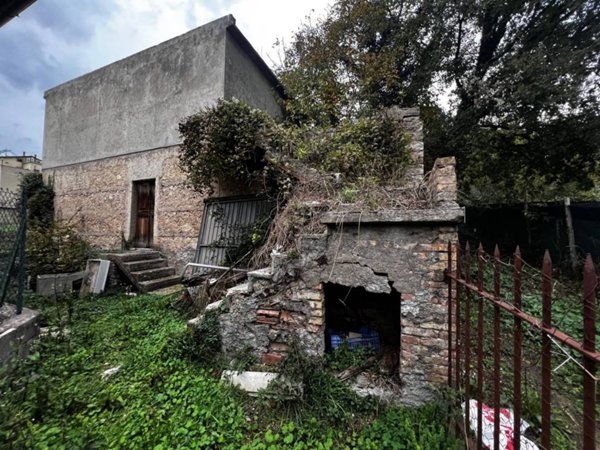 casa indipendente in vendita a Rieti in zona Madonna del Passo