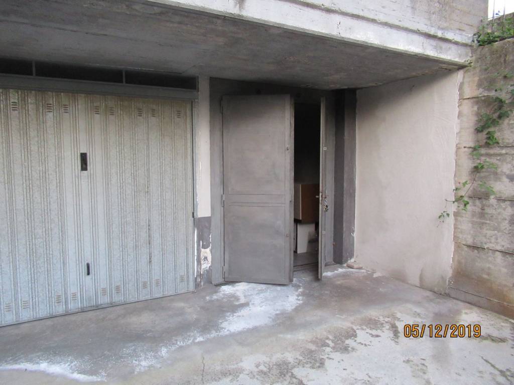 locale di sgombero in vendita a Rieti in zona Campoloniano