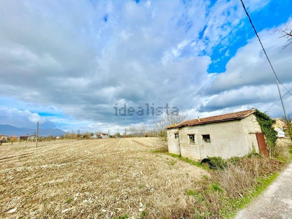 casa indipendente in vendita a Rieti in zona Campoloniano