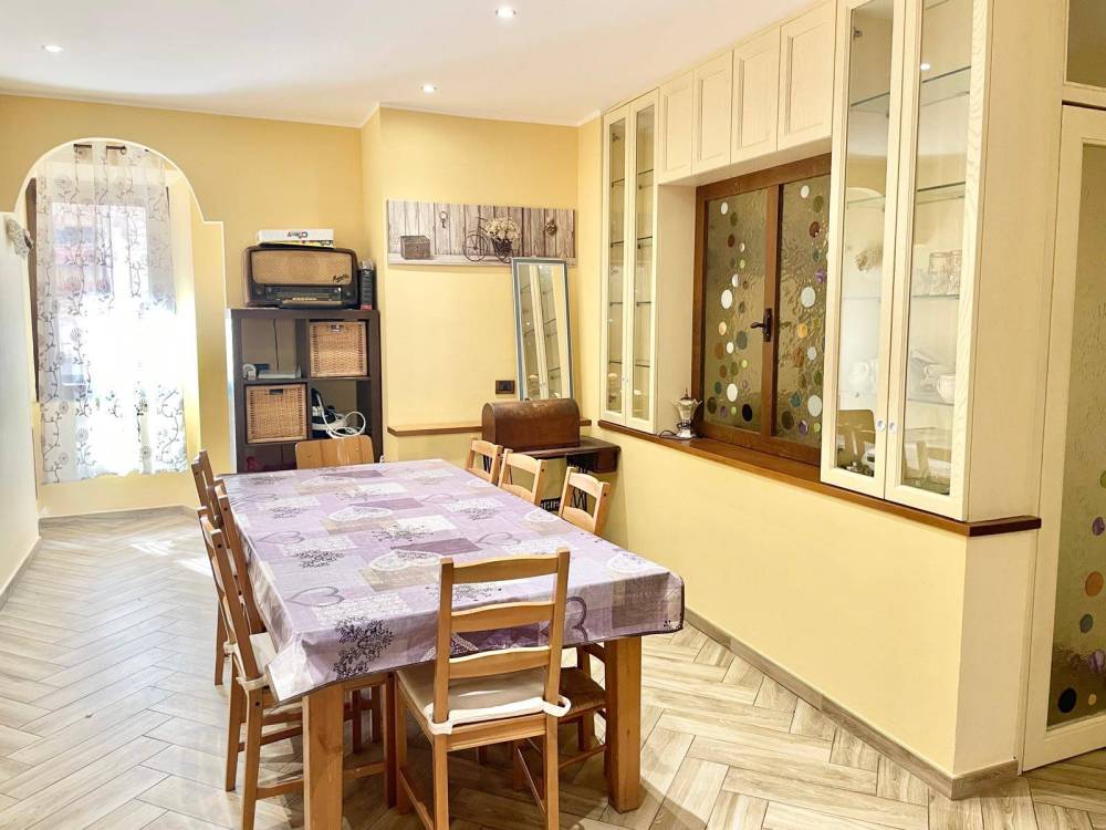 casa indipendente in vendita a Rieti in zona Centro Città