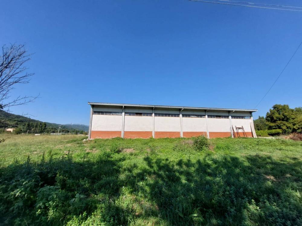 capannone in vendita a Rieti in zona Castel San Benedetto