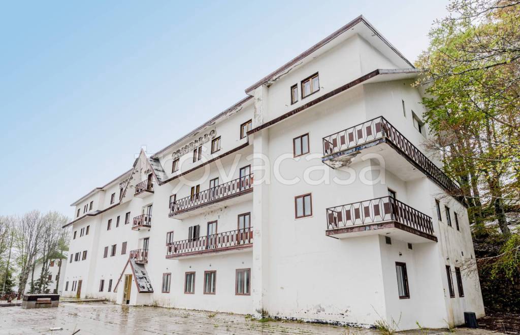 negozio in vendita a Rieti in zona Terminillo