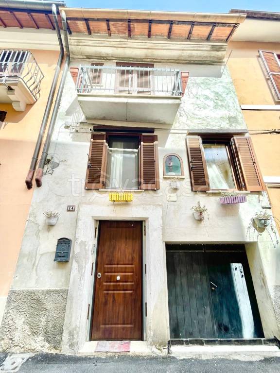 casa indipendente in vendita a Rieti in zona Centro Città