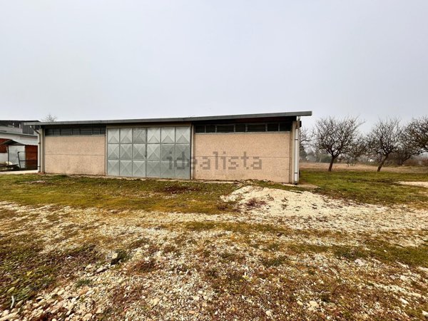 locale di sgombero in vendita a Rieti in zona Centro Città