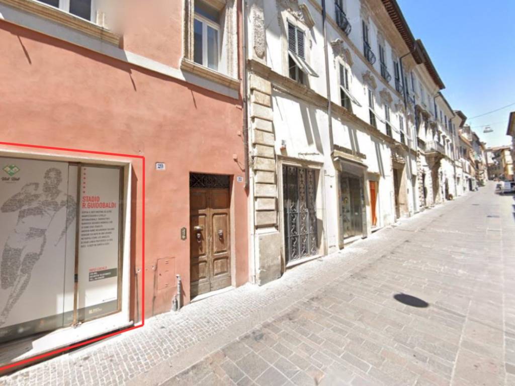 negozio in vendita a Rieti in zona Centro Città
