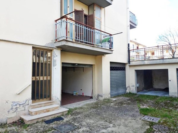 locale di sgombero in vendita a Rieti in zona Madonna del Cuore