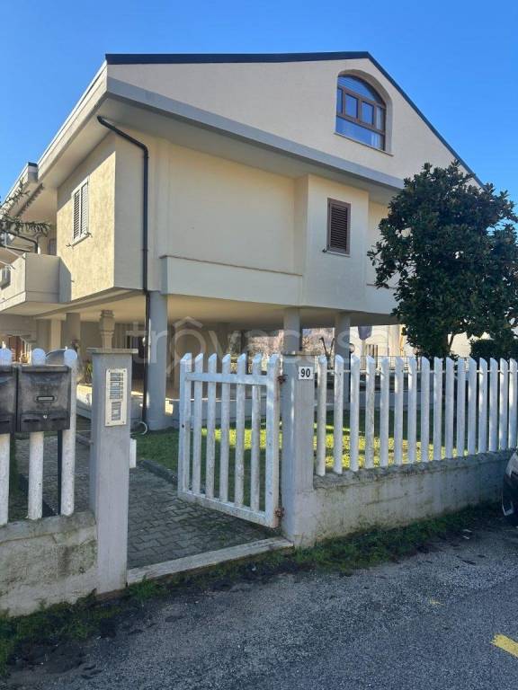 appartamento in vendita a Rieti in zona Vazia