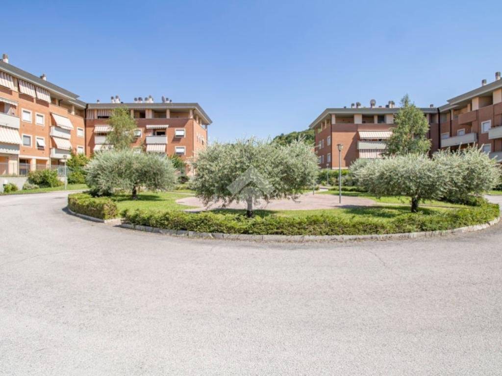 appartamento in vendita a Rieti in zona Campoloniano