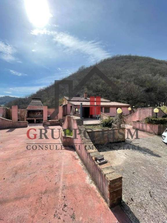 quadrivano in vendita a Rieti in zona San Giovanni Reatino