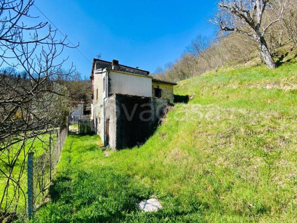 casa indipendente in vendita a Rieti in zona San Giovanni Reatino