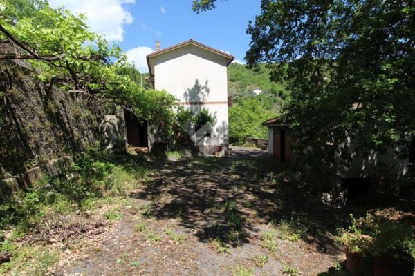 casa indipendente in vendita a Rieti