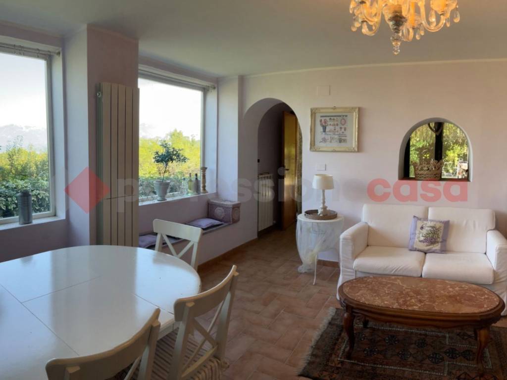 casa indipendente in vendita a Rieti in zona Terminillo